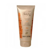 Beige tube van Sukfee bodylotion met oranje bloemenaccenten, perfect voor Sahfee halal producten